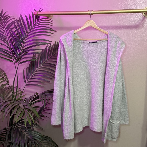 Brandy Melville Jackets & Blazers - BRANDY MELVILLE - GREY KNITCARDIGAN